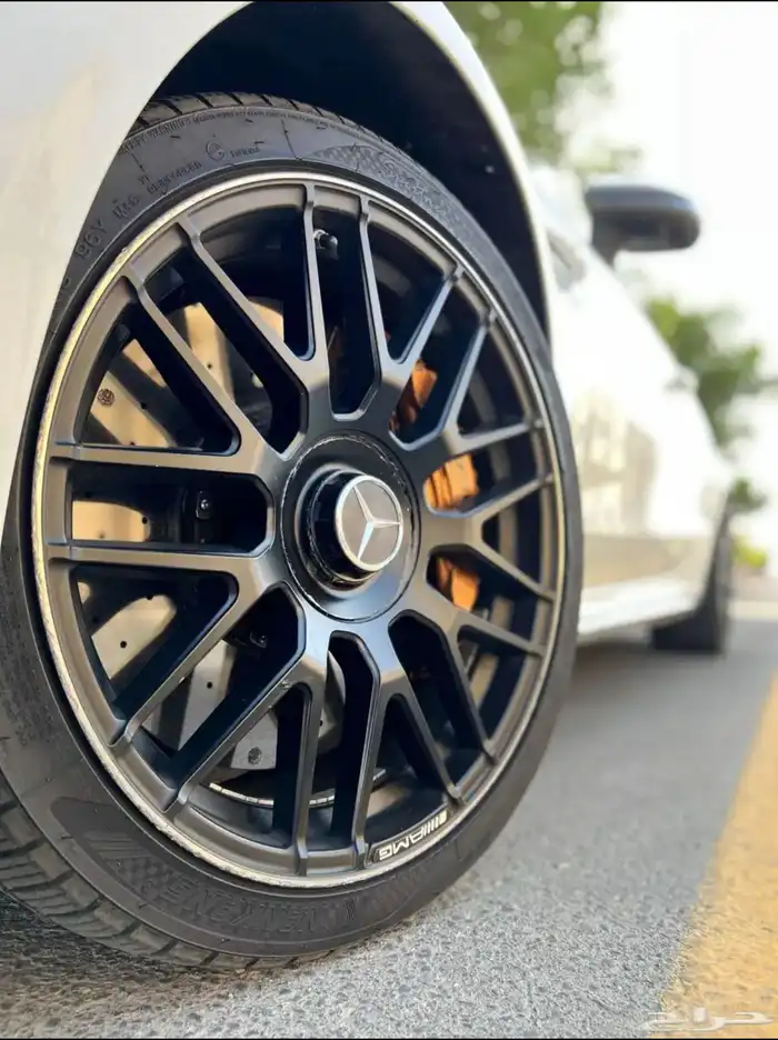 تم البيع كاربون فايبر C63s AMG 2018 4