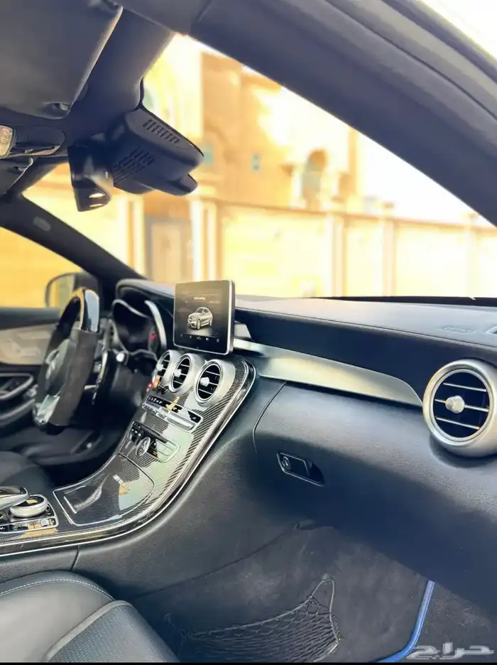 تم البيع كاربون فايبر C63s AMG 2018 31