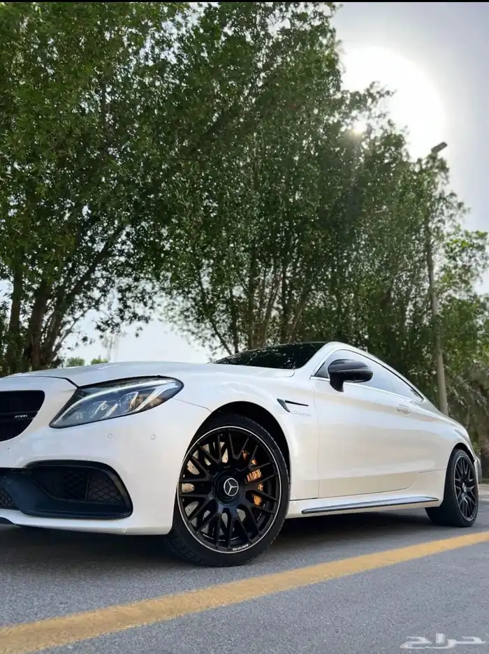 تم البيع كاربون فايبر C63s AMG 2018 0