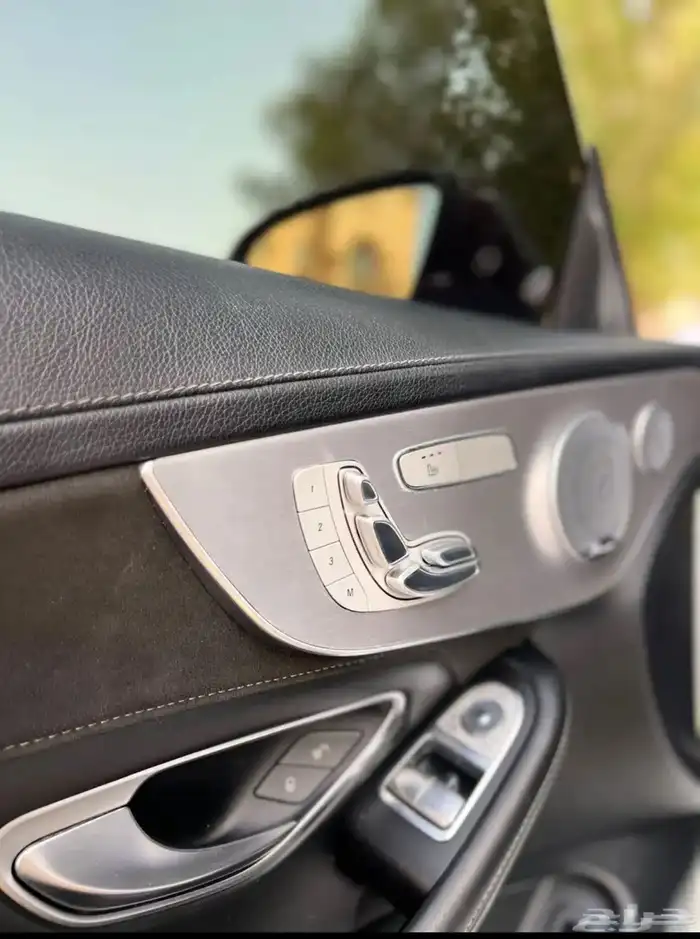 تم البيع كاربون فايبر C63s AMG 2018 12