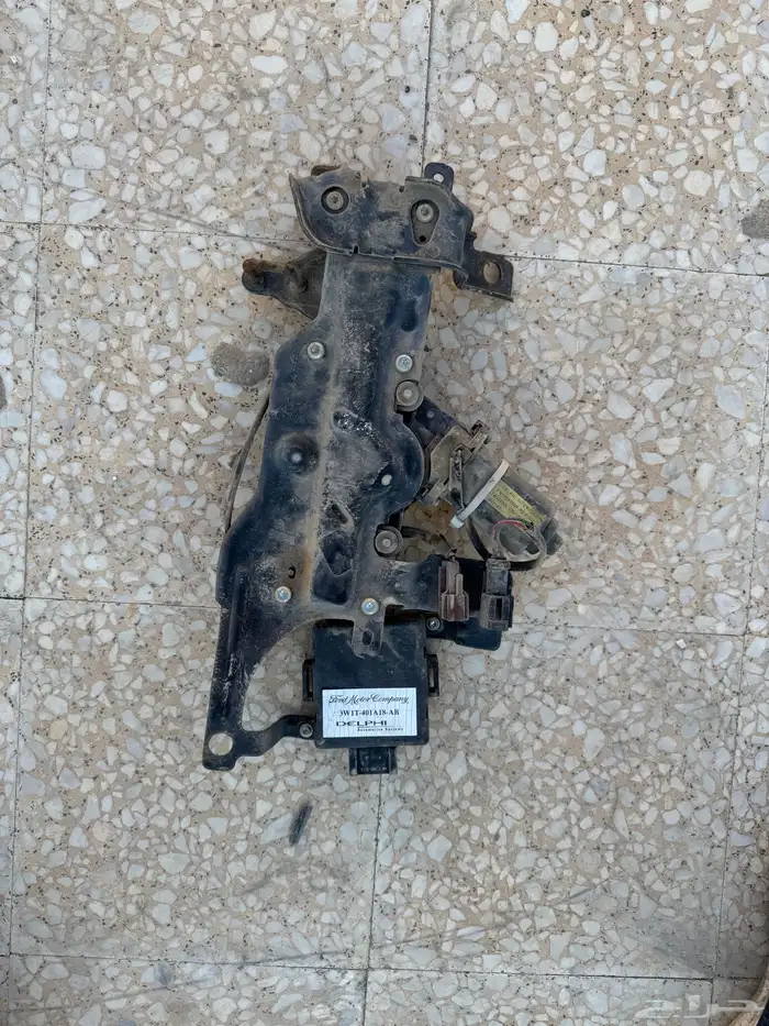 قطع فورد ولينكن متفرقه للبيع 1