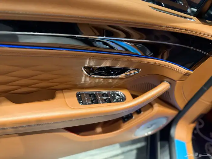 Bentley Flying Spur First Edition 2020 عالضمان 19