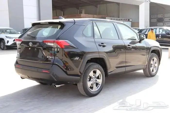 تويوتا راف فور استاندر ونص فل كاش وتقسيط 9