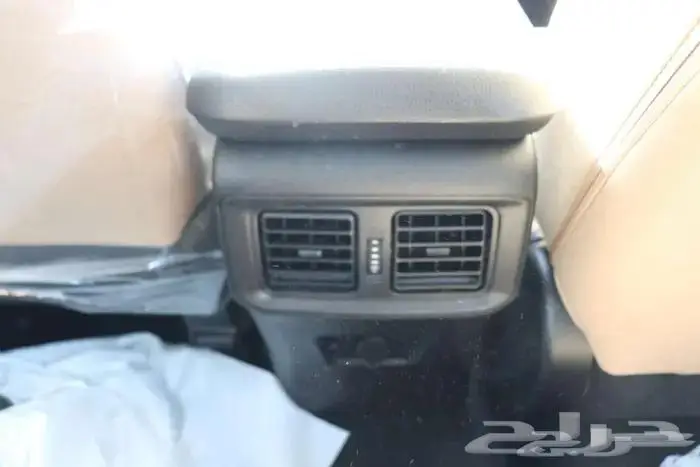 تويوتا راف فور استاندر ونص فل كاش وتقسيط 13