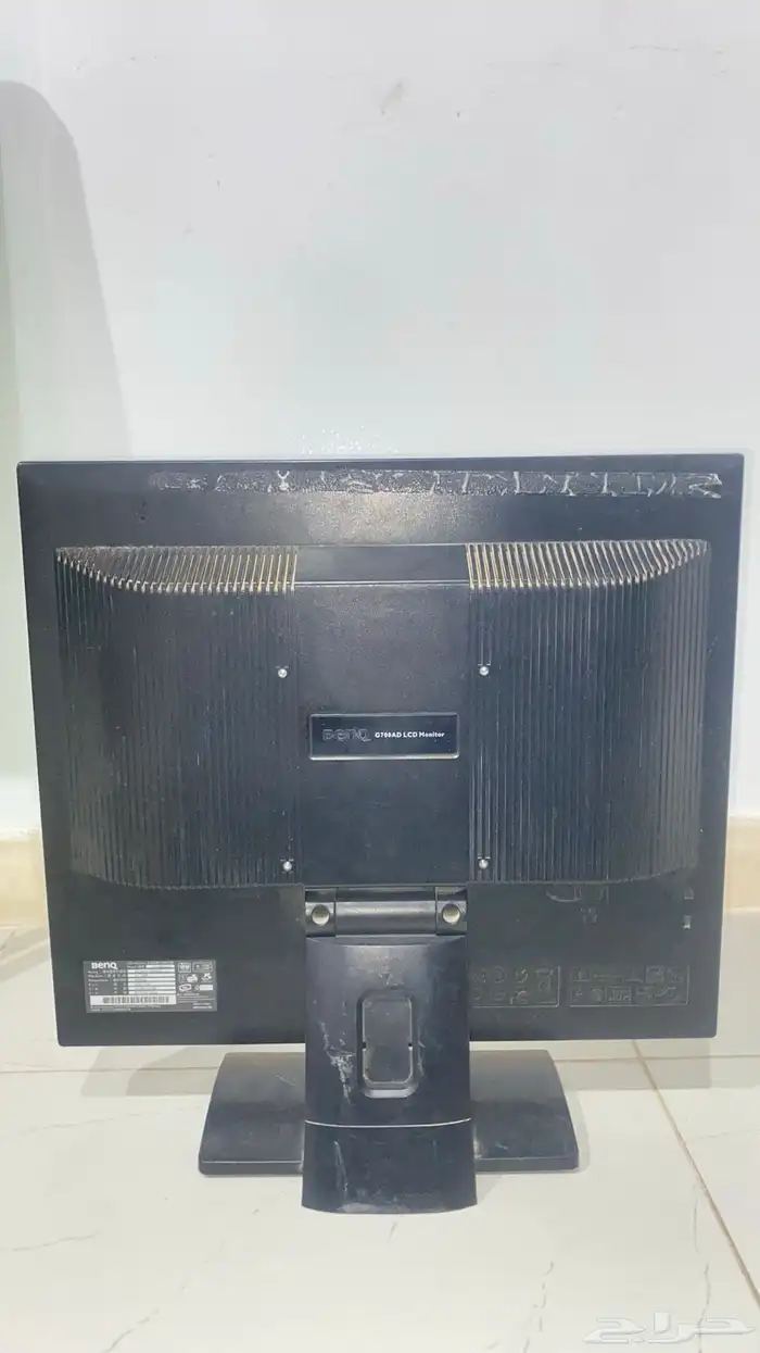 شاشه سليمه تنفع للبي سي و الكاميرات و سوني 1