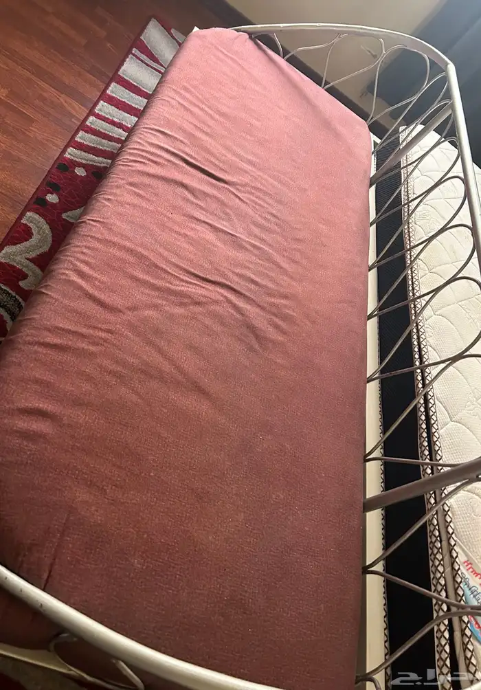 سرير وكرسي بنفس الوقت 1