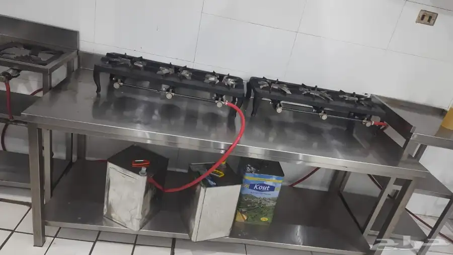 للبيع اغراض مطعم 0