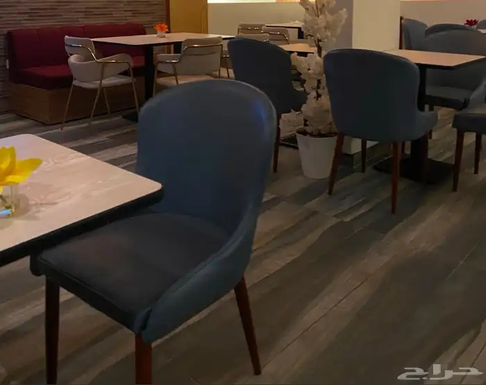 للبيع طاولات وكراسي كوفي 0