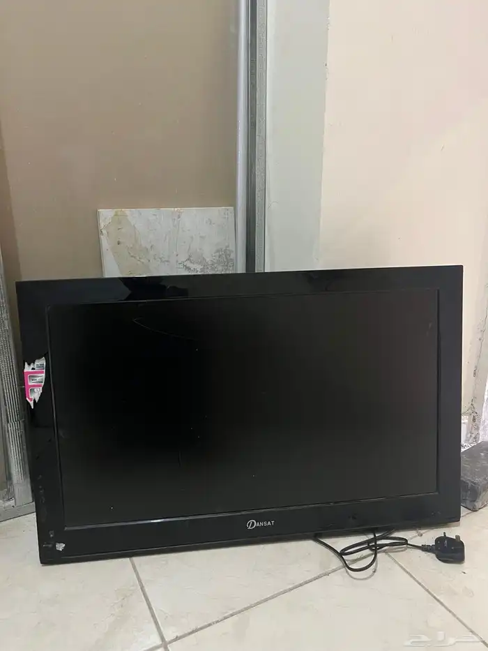 شاشه دانسات جوده قديمه وقويه فيه الاضاءه خربانه 2