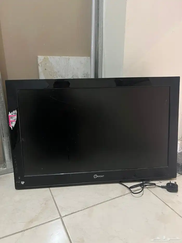 شاشه دانسات جوده قديمه وقويه فيه الاضاءه خربانه 1