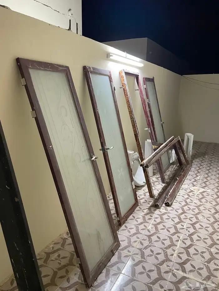 للبيع ابواب مع الحلوق 1