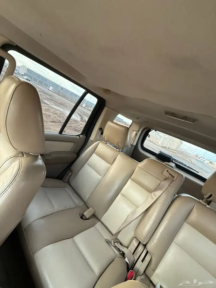 Ford Explorer 2010 4X4 LTD 6