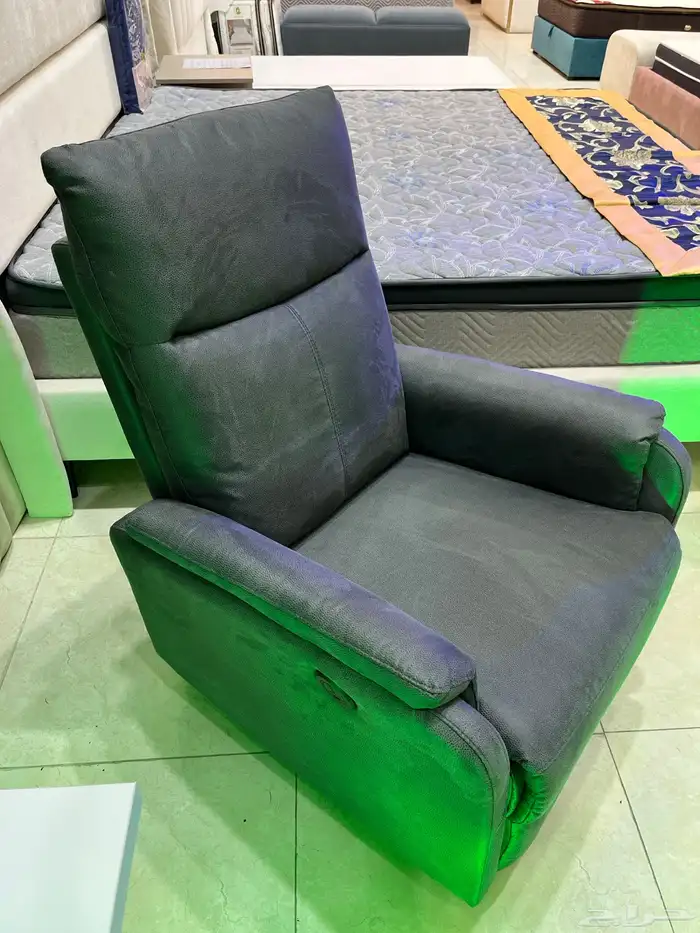 سرير ومرتبة مع طقم مخدات بسعر 2800 ريال 1