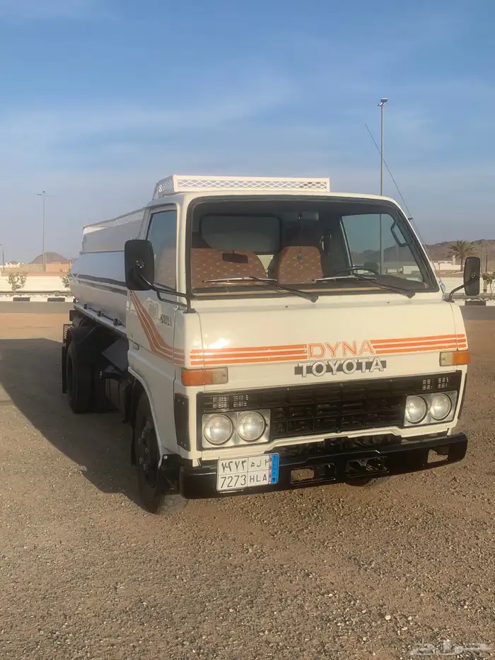 دينا تويوتا 1984 0