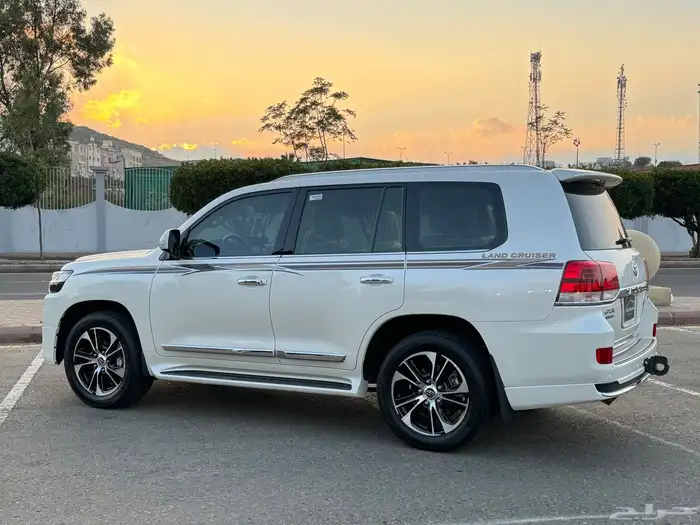 جيب 2021 مخزن (( مباع )) 8