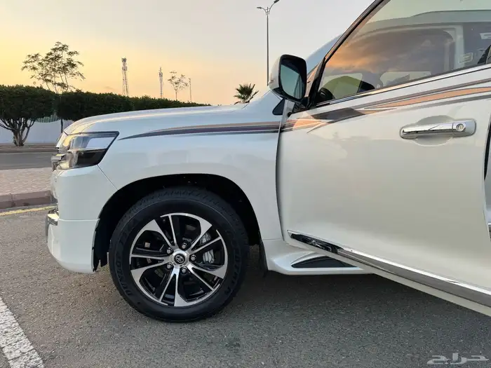 جيب 2021 مخزن (( مباع )) 2