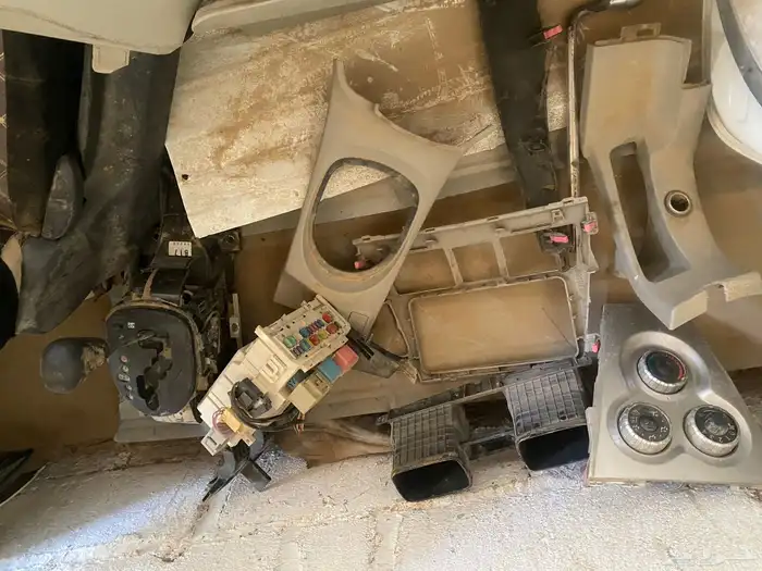 قطع غيار 6