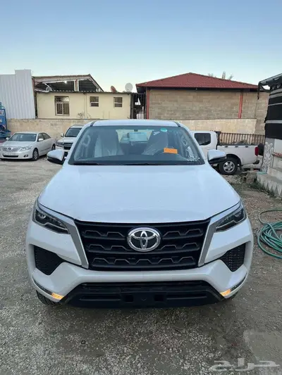 تويوتا فورشنر بنزين بدون دبل GX2 2025 ابيض 0