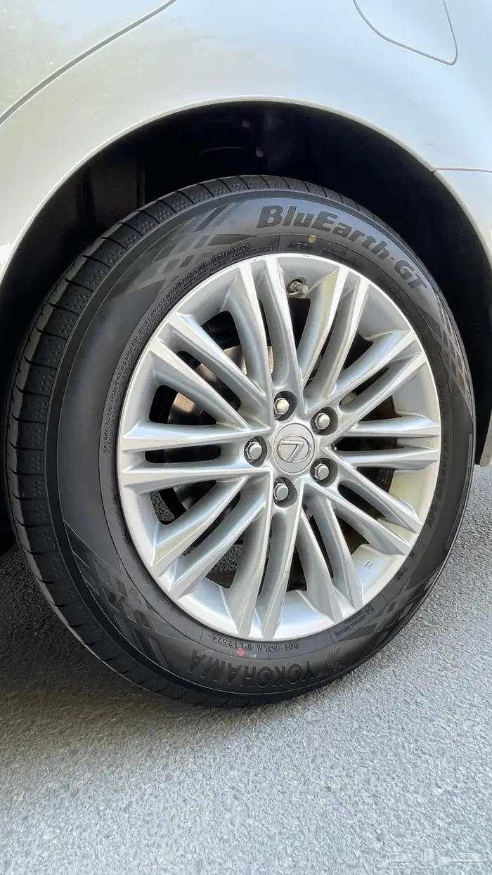 لكزس Es 350 مخزن (( مباع )) 44