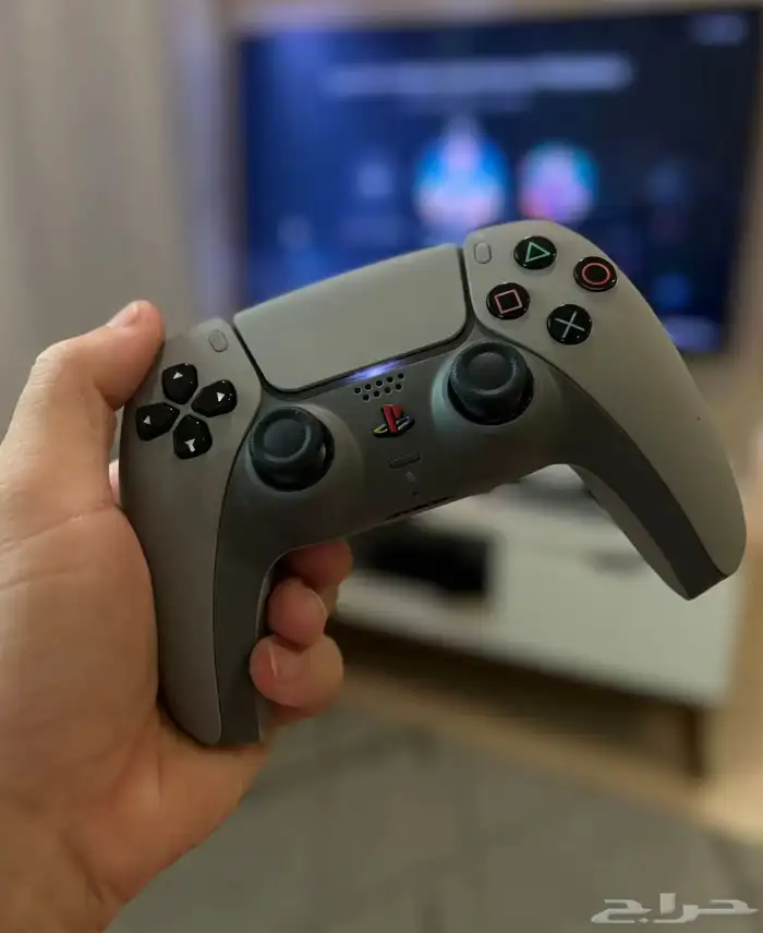 غطاء تحكم PS5 (إصدار الذكرى 30) وقاعدة شحن DOBE . 1