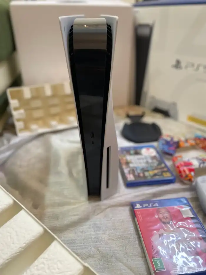 سوني 5 بالكرتون 825 Gb نضيف جدا  شبه الجديد 2