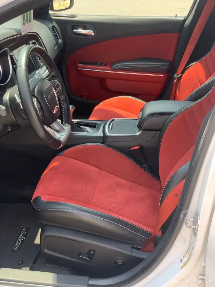 تشارجر SRT 8