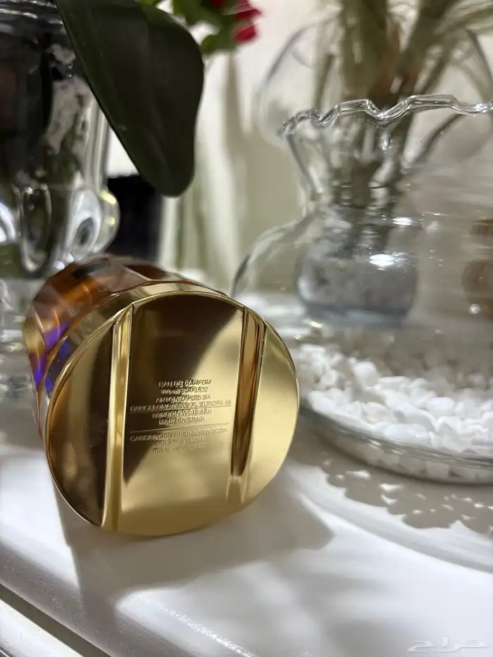 عطر ستاليون ليذر من كارولينا هيريرا الاصدار الخاص 0