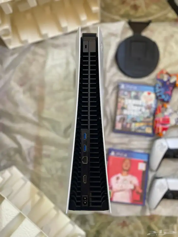 سوني 5 بالكرتون 825 Gb نضيف جدا  شبه الجديد 4