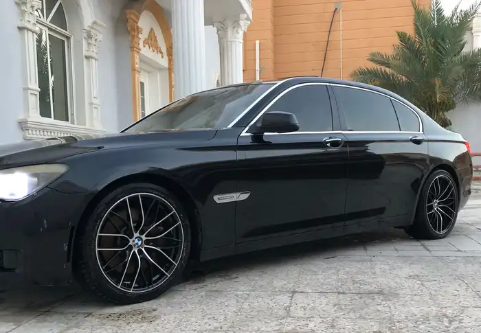 BMW 750LI 0