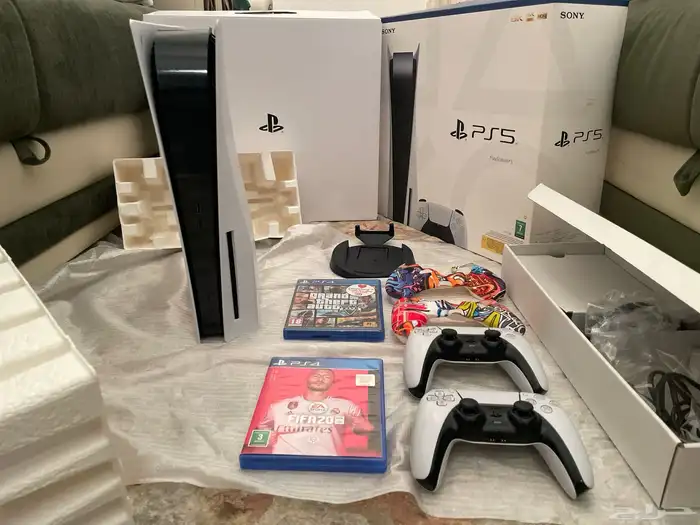 سوني 5 بالكرتون 825 Gb نضيف جدا  شبه الجديد 1