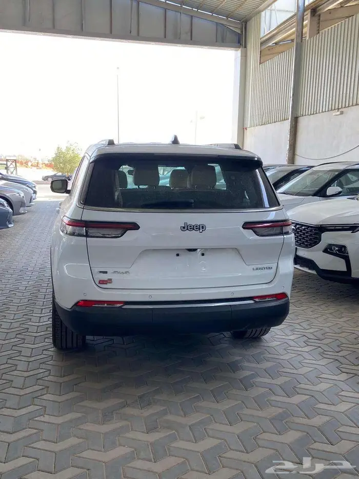 جيب جراند شيروكي ليميتد 3.6 موديل 2023 2