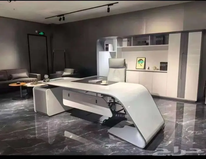 مكتب رئيس مدير طقم ابيض تصميم مميز أنيق فاخر جدا 240سم 0