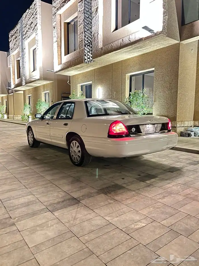 فورد بوليسي 2011 ماشي 160 الف (تم البيع) 3