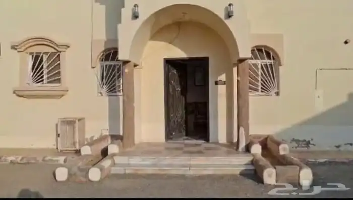 مجمع سكني تجاري (شاليهات) للبيع في الشقيق 8