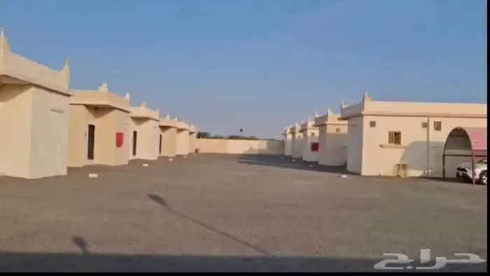 مجمع سكني تجاري (شاليهات) للبيع في الشقيق 2