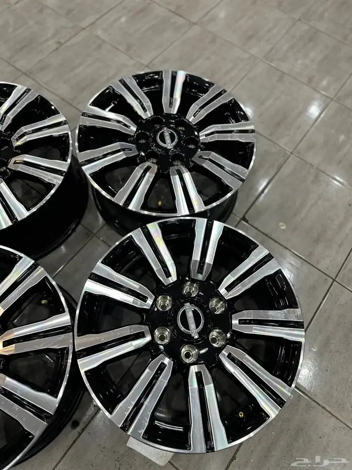 جنوط نيسان بلاتينيوم مقاس 18 اصلي وكاله 2
