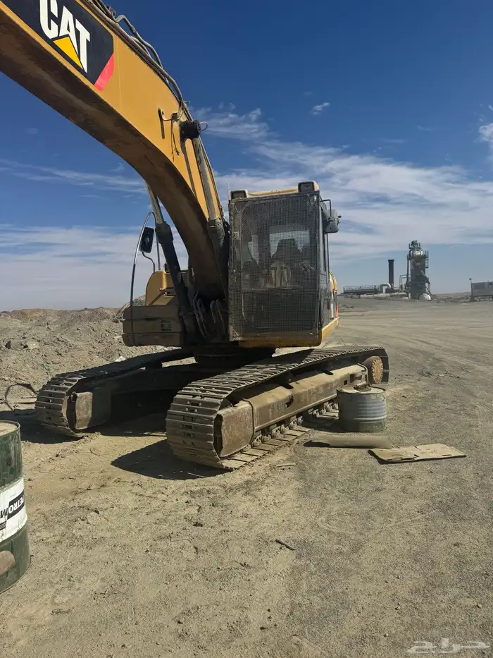 بوكلين CAT 2010 320D 3