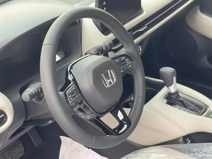 هوندا زد ار في 2024 LX 15