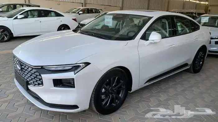 فورد تورس 2025 خليجي اسود ستاندر 5