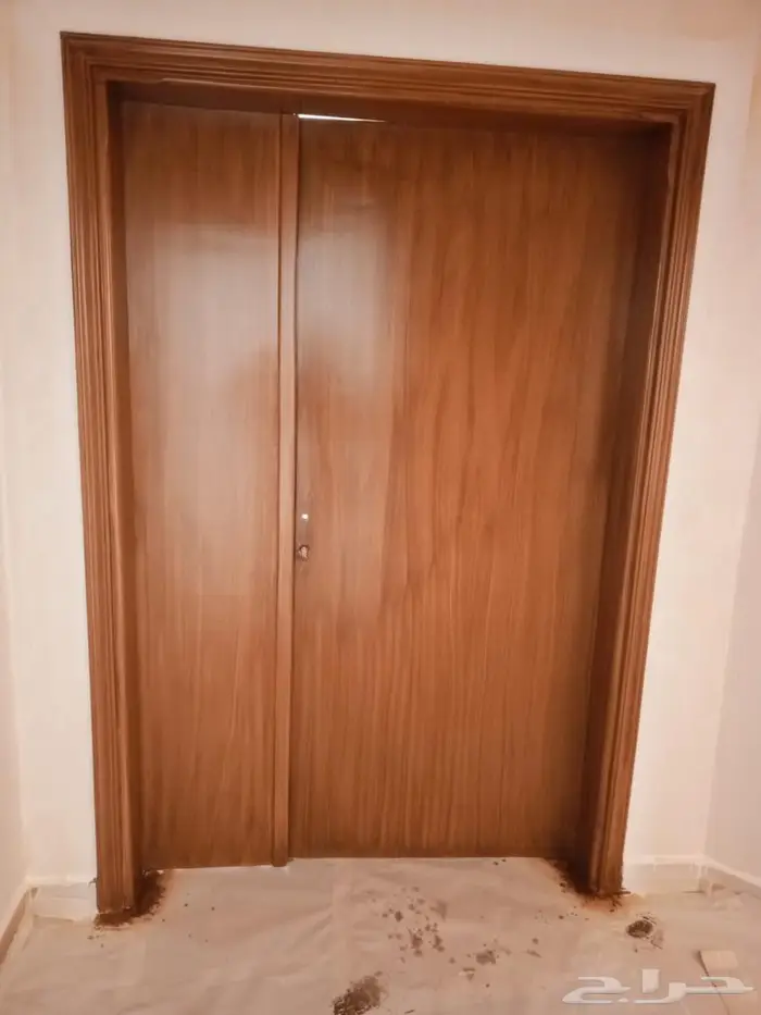 نجار ابواب خشبيه وفني جميع أعمال الديكورت الحديثه وتركيب كول 1