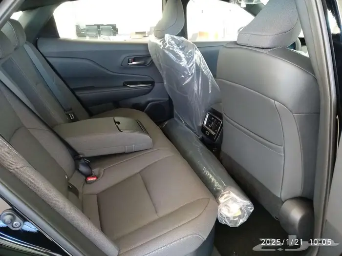 وارد اليحيى كراون ستاندر 2.5 لتر هجين رادار قماش اسود 2025 10