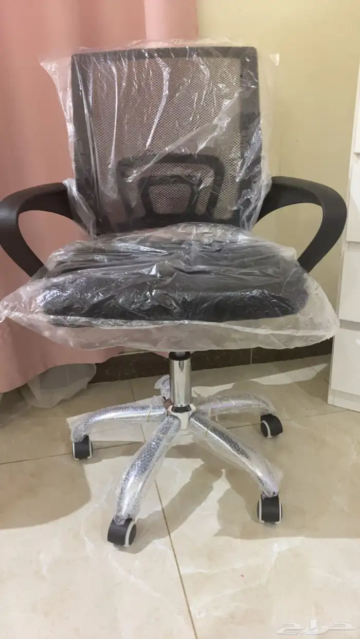 كراسي مكتب اسود جديدة 0
