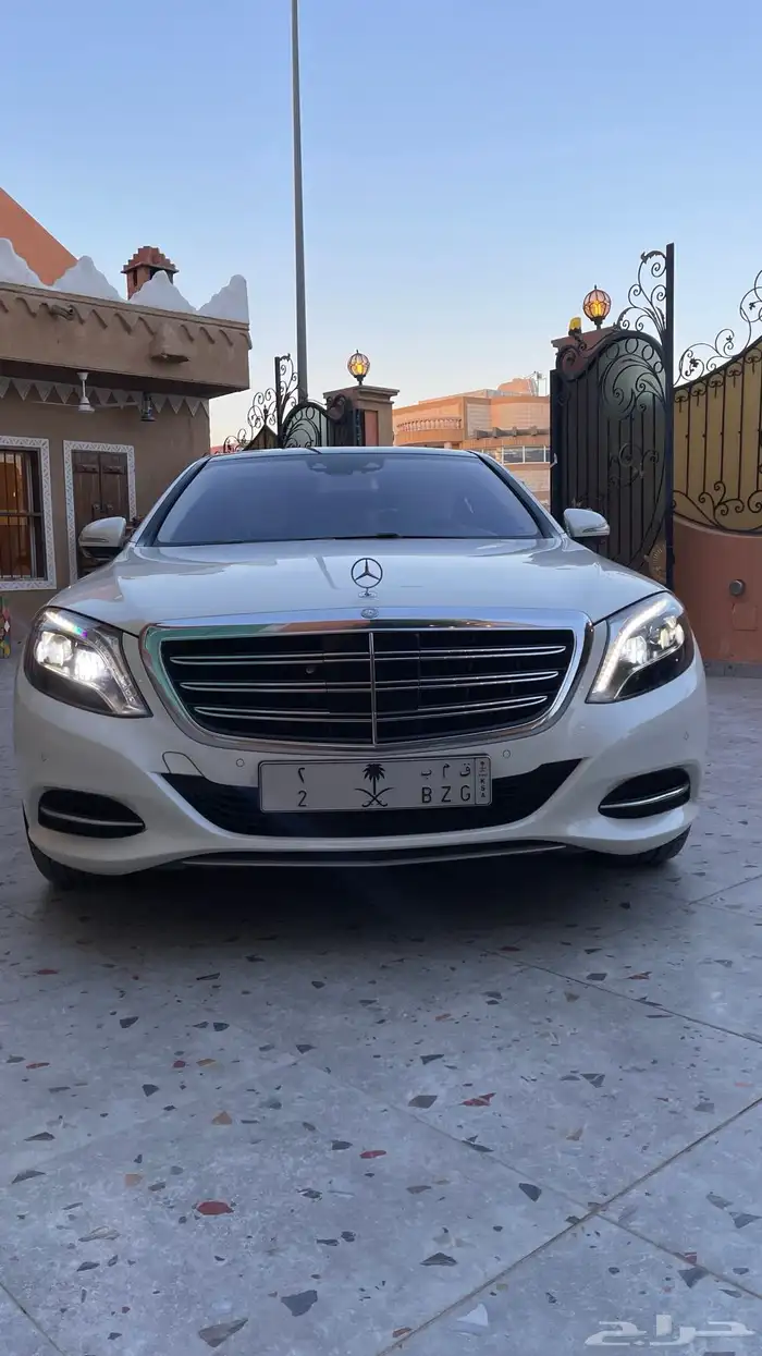 للبيع لوحة مميزة فردية ( ق م ب 2 ) 1