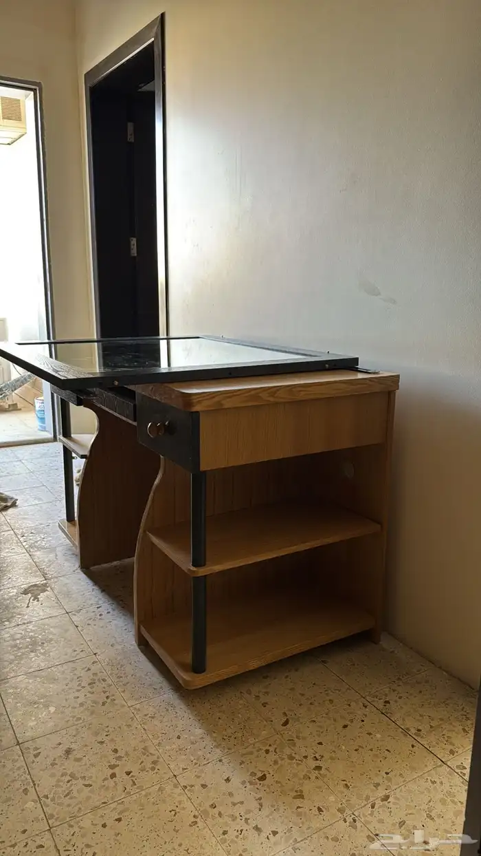 طاولة للبيع 3