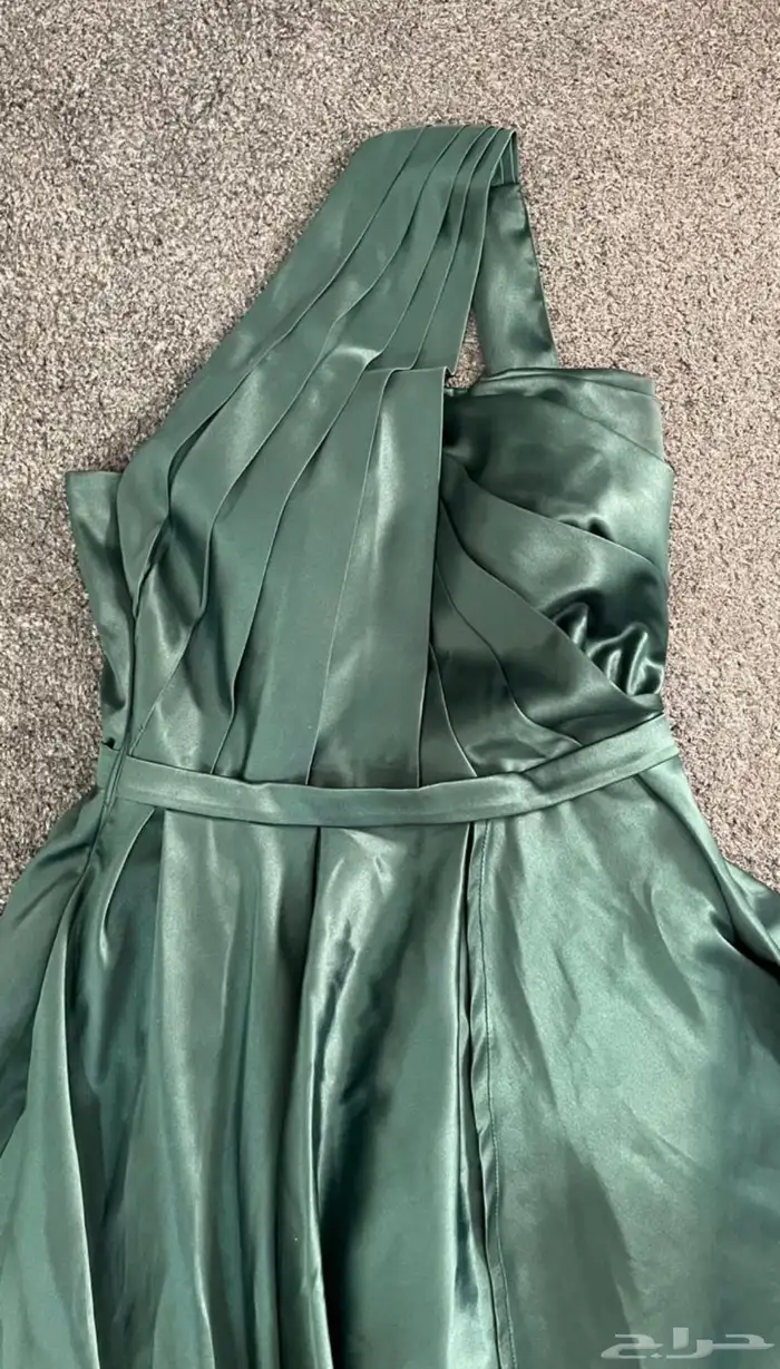 فساتين مناسبات ناعمه وفخمه 2