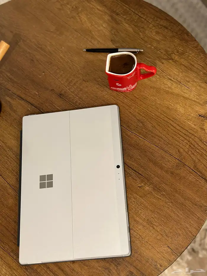 تابلت ولابتوب سيرفيس برو 5 نظيف جدا 1250 0