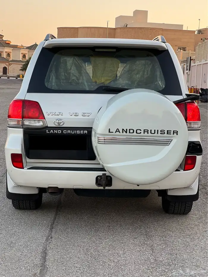 ( تم البيع ) VX-R 2011 اسبيرين 5.7 8