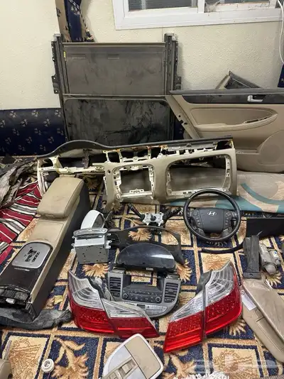 قطع غيار جنسس 2009-2014 6