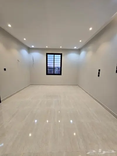 فيلا فاخرة للبيع حي الياسمين 11