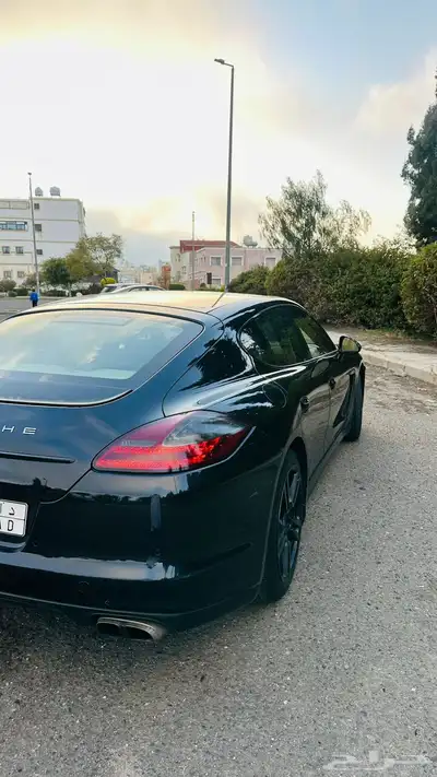 سيارة بورش للبيع 1